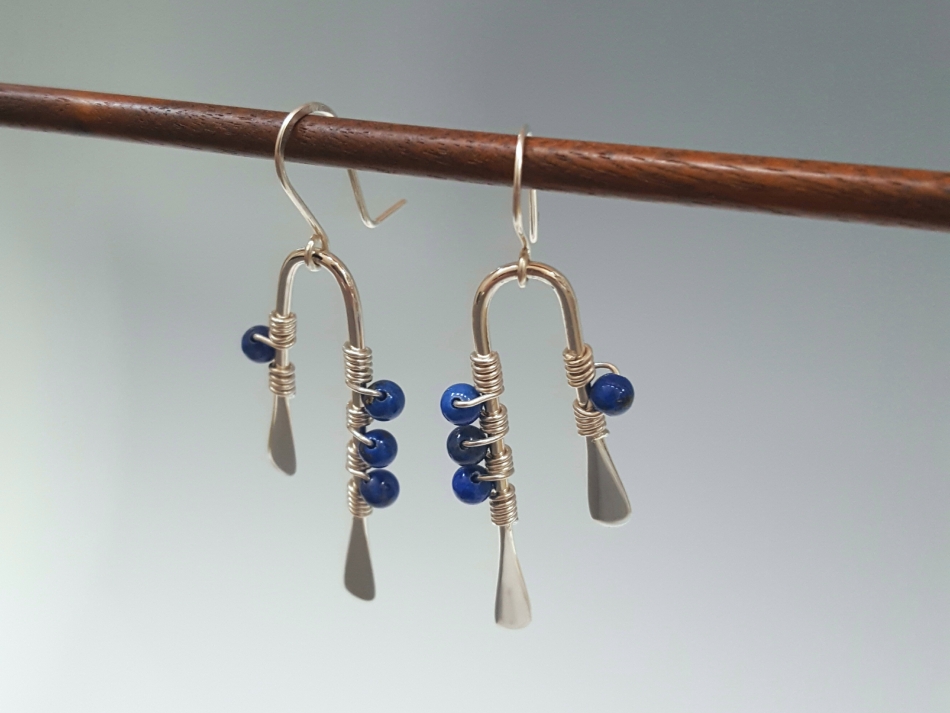Forged U earring 20171204_143024.jpg