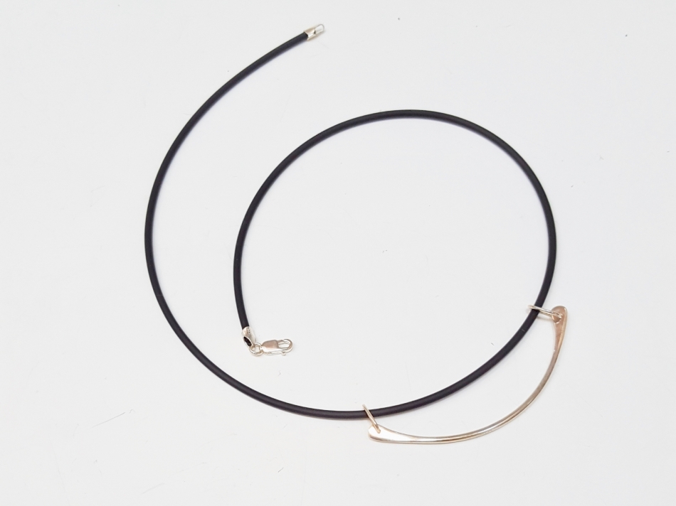 Arc Bar Necklace 20180619_113853.jpg