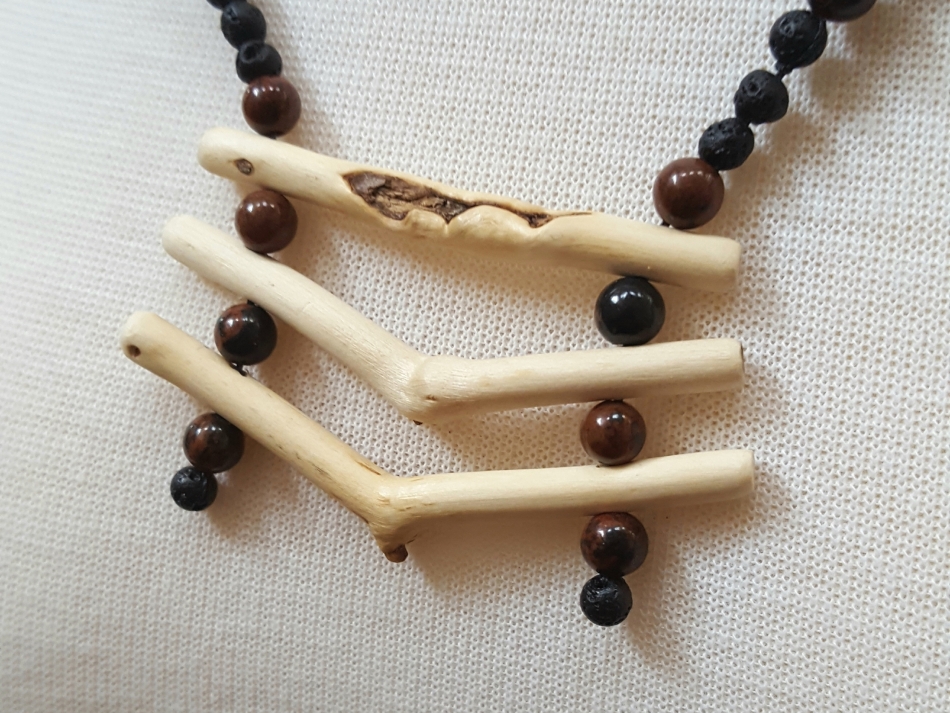 3 Twigs V Necklace, close up 3v_neck_close_phone.jpg