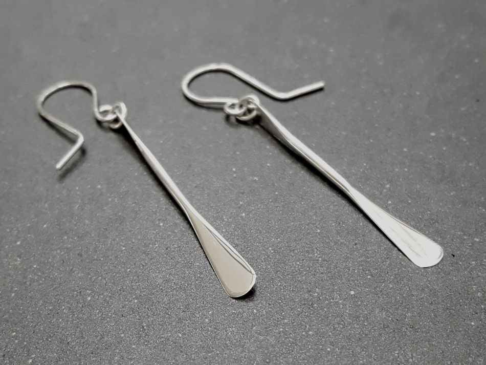 Simplest silver earring 8a76e89e-5c28-4d15-b218-0907021fbdd7.jpeg