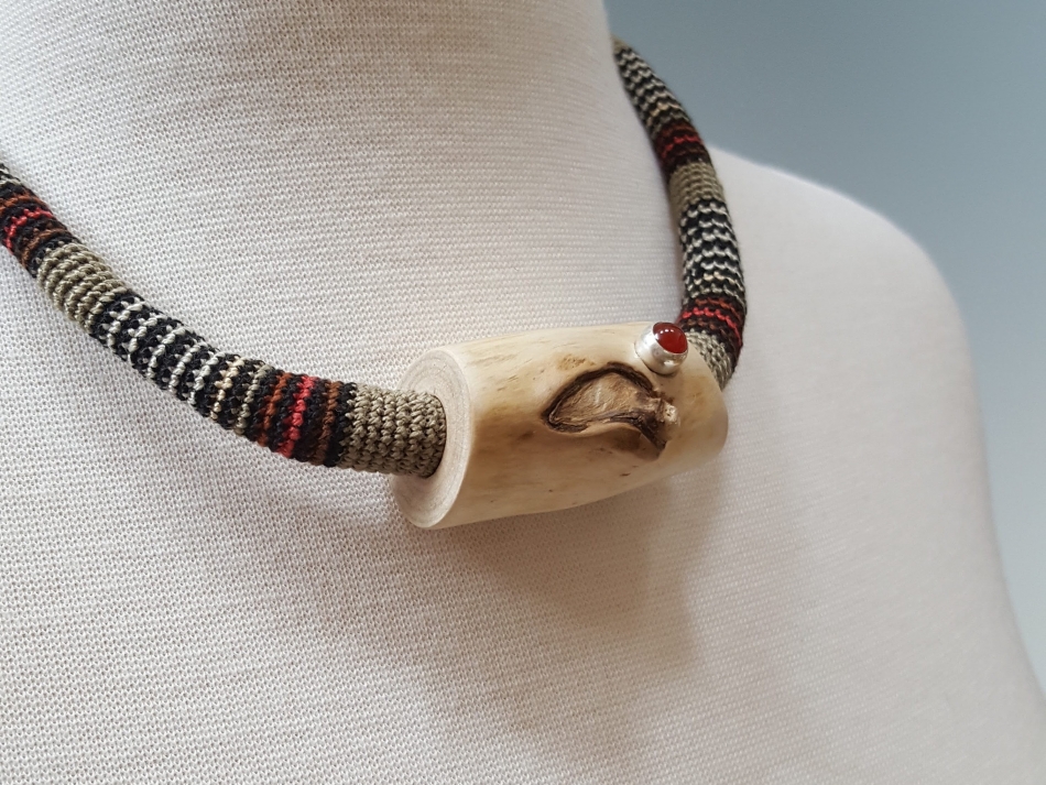 Knot and carnelian necklace 8bcd1b37-fca7-401a-8a46-19e889cf9b31.jpeg