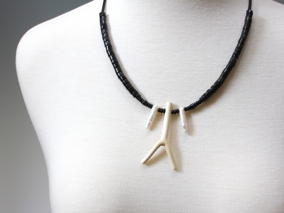 Twig and black onyx beads img_4192.jpg