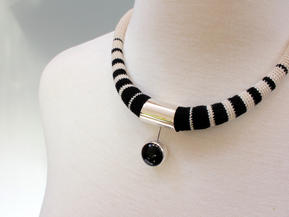 Black & white center cylinder necklace img_4264.jpg