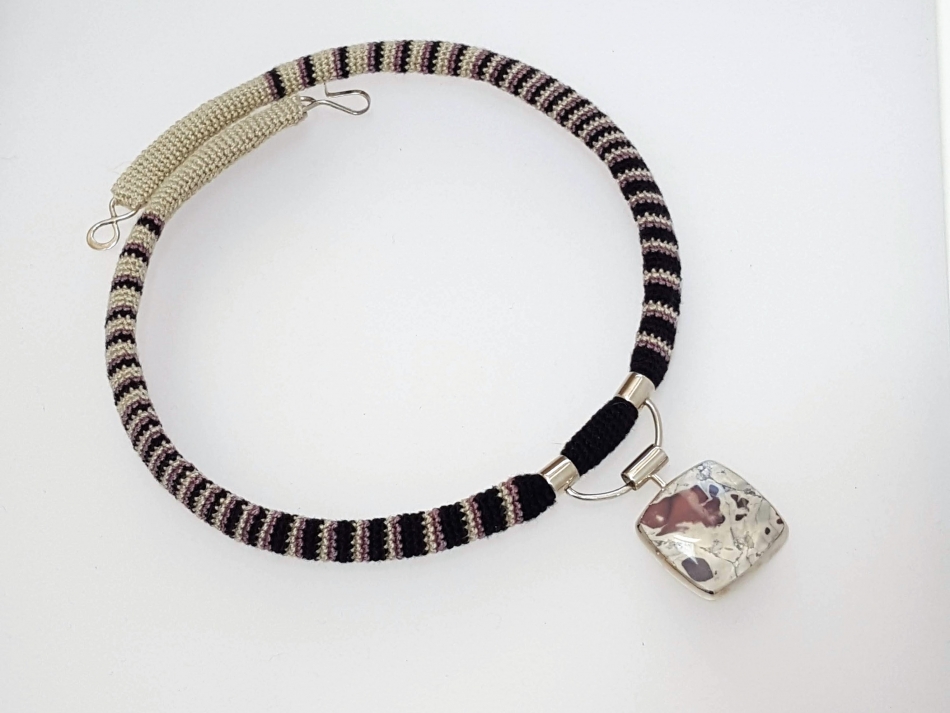 Necklace with porcelain jasper neckl1.jpg