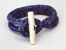 Twig toggle bracelet, blue and purple