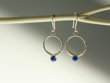 Small circle earrings with denim lapis Small circle earrings with denim lapis